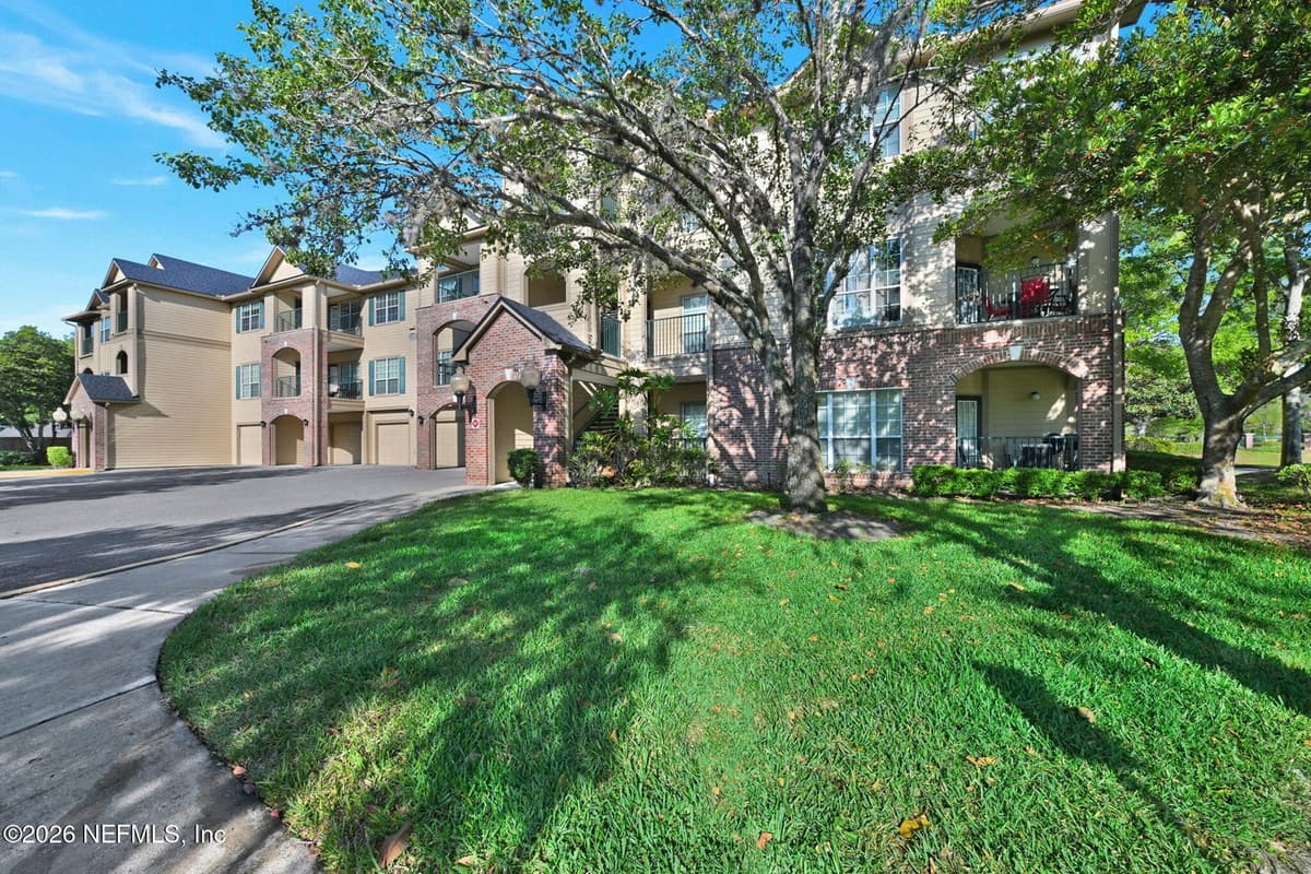 7800 POINT MEADOWS Drive 1134, Jacksonville, FL 32256 2