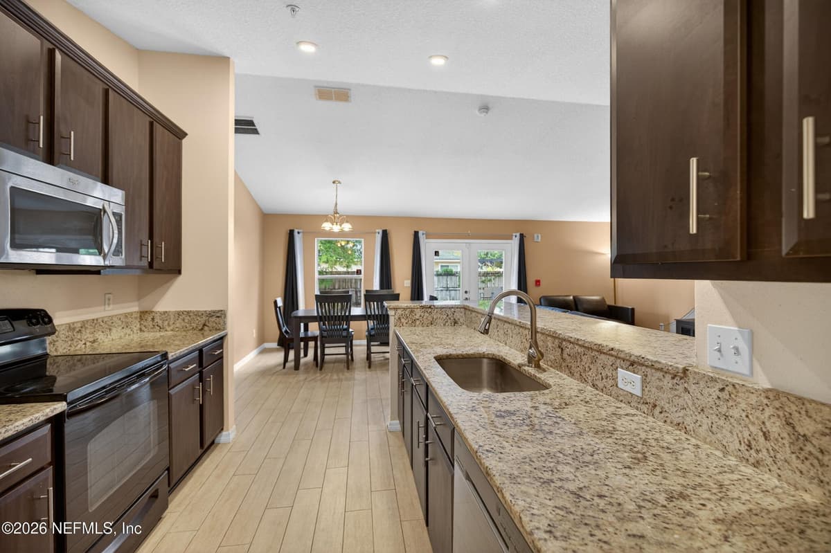 6413 RISING SUN Drive, Jacksonville, FL 32218 2