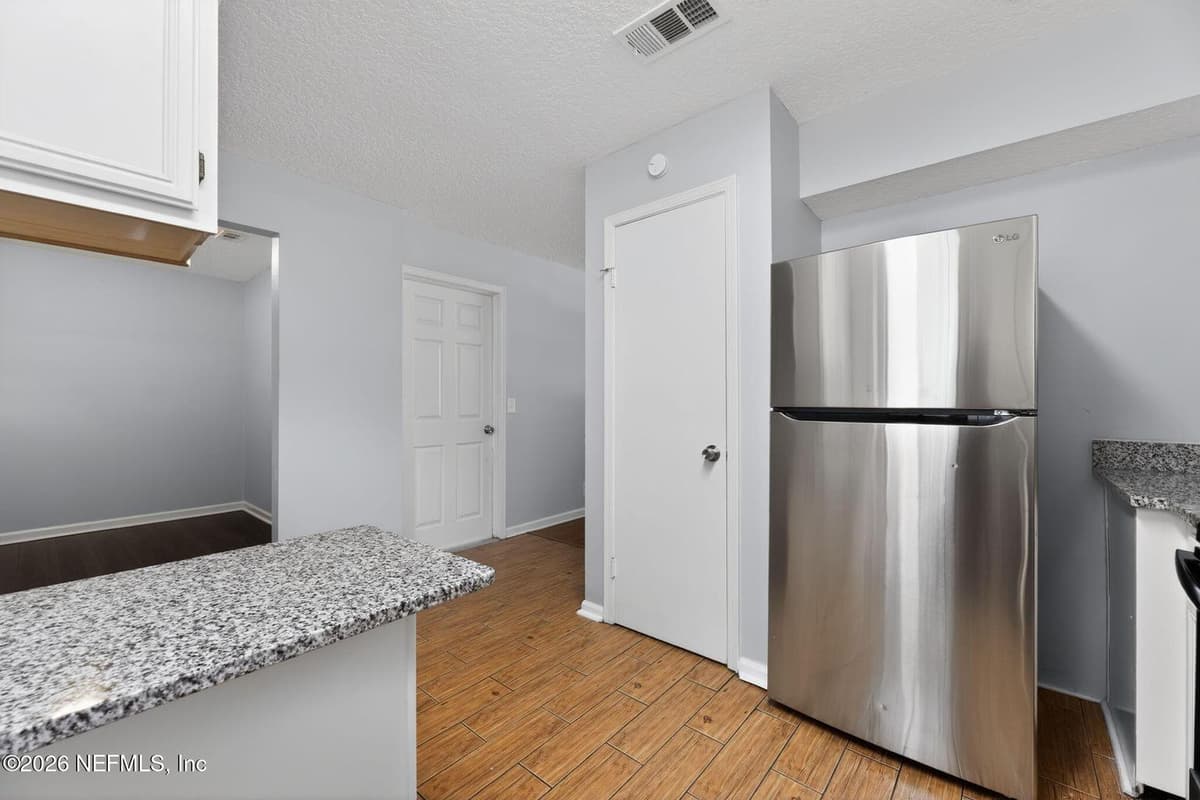 3916 HUNTERS LAKE Circle W, Jacksonville, FL 32210 3