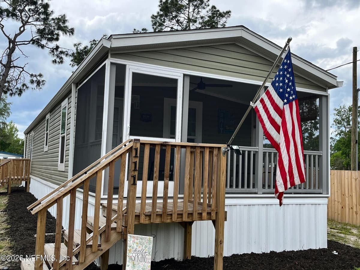 111 & 113 WATEROAK Road, Satsuma, FL 32189 2