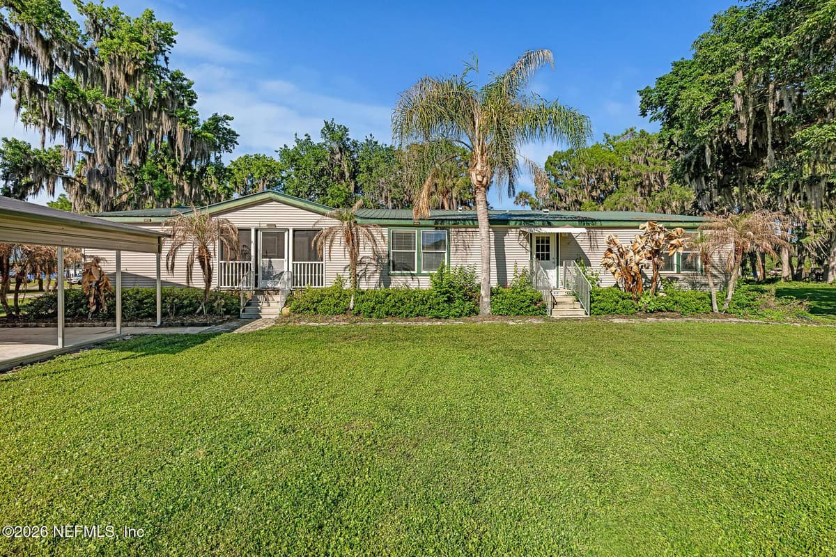 105 S LAKE GEORGE Drive, Georgetown, FL 32139 3