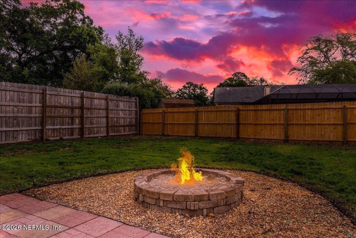1729 CHANDELIER Circle E, Jacksonville, FL 32225 2