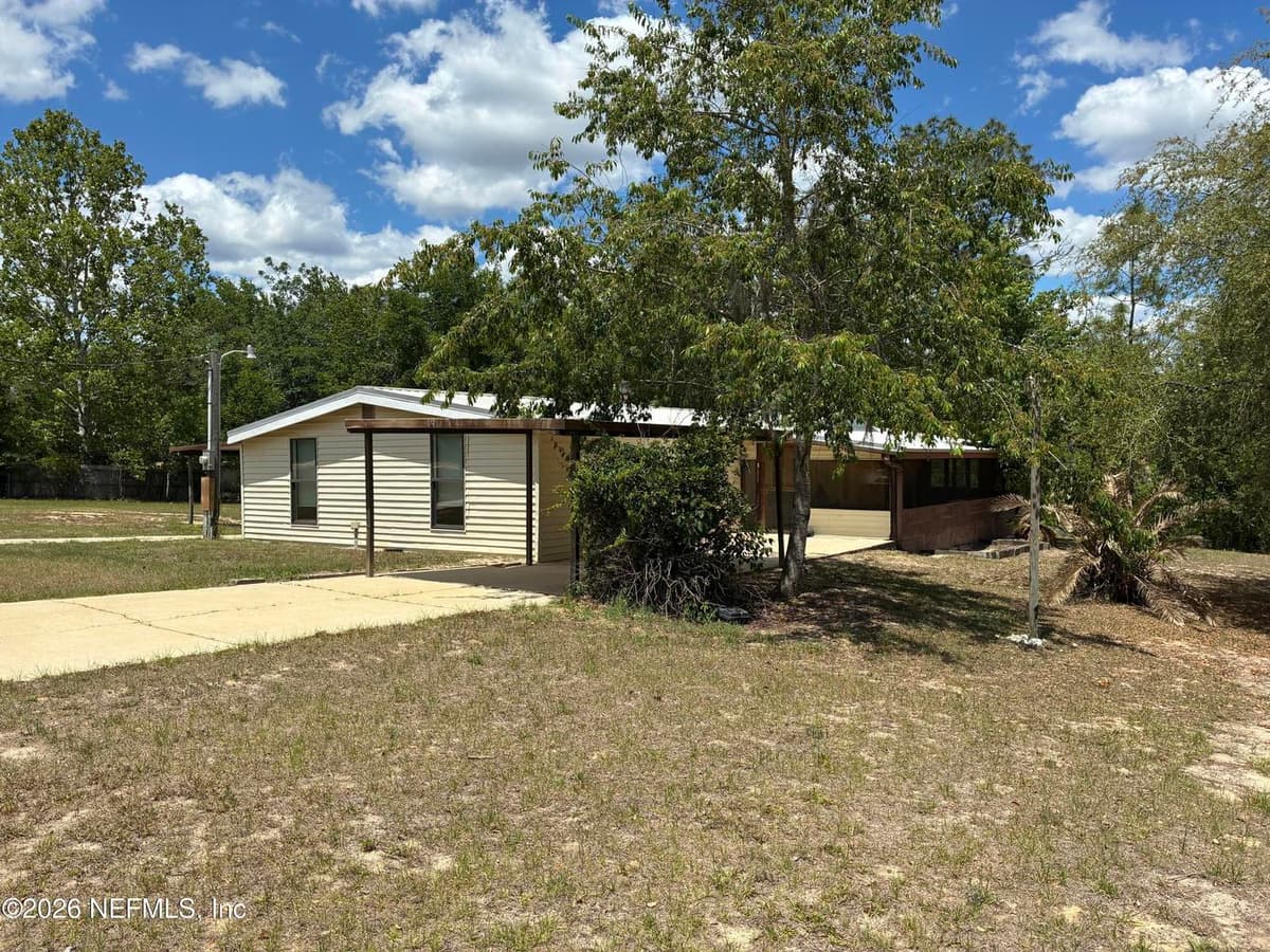 636 UNION Avenue, Interlachen, FL 32148 2