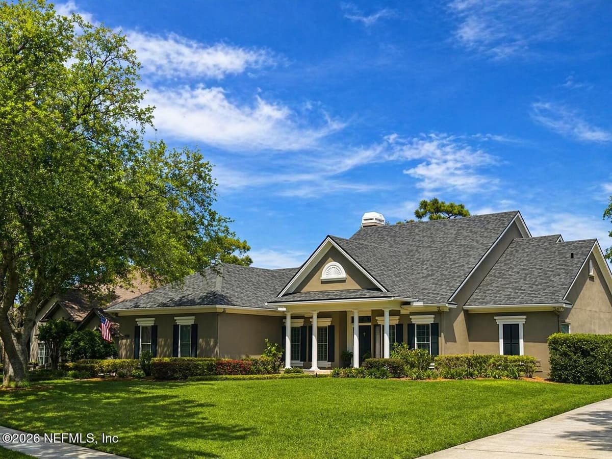 3767 VICKERS LAKE Drive, Jacksonville, FL 32224 2