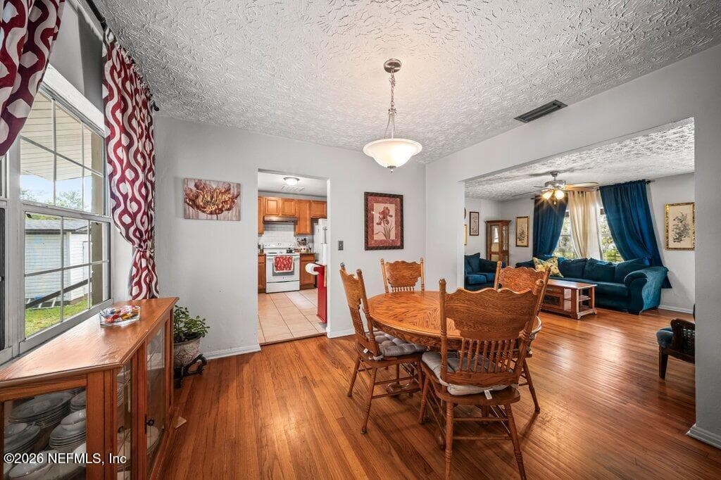 5810 CHERRY LAUREL Drive, Jacksonville, FL 32210 3