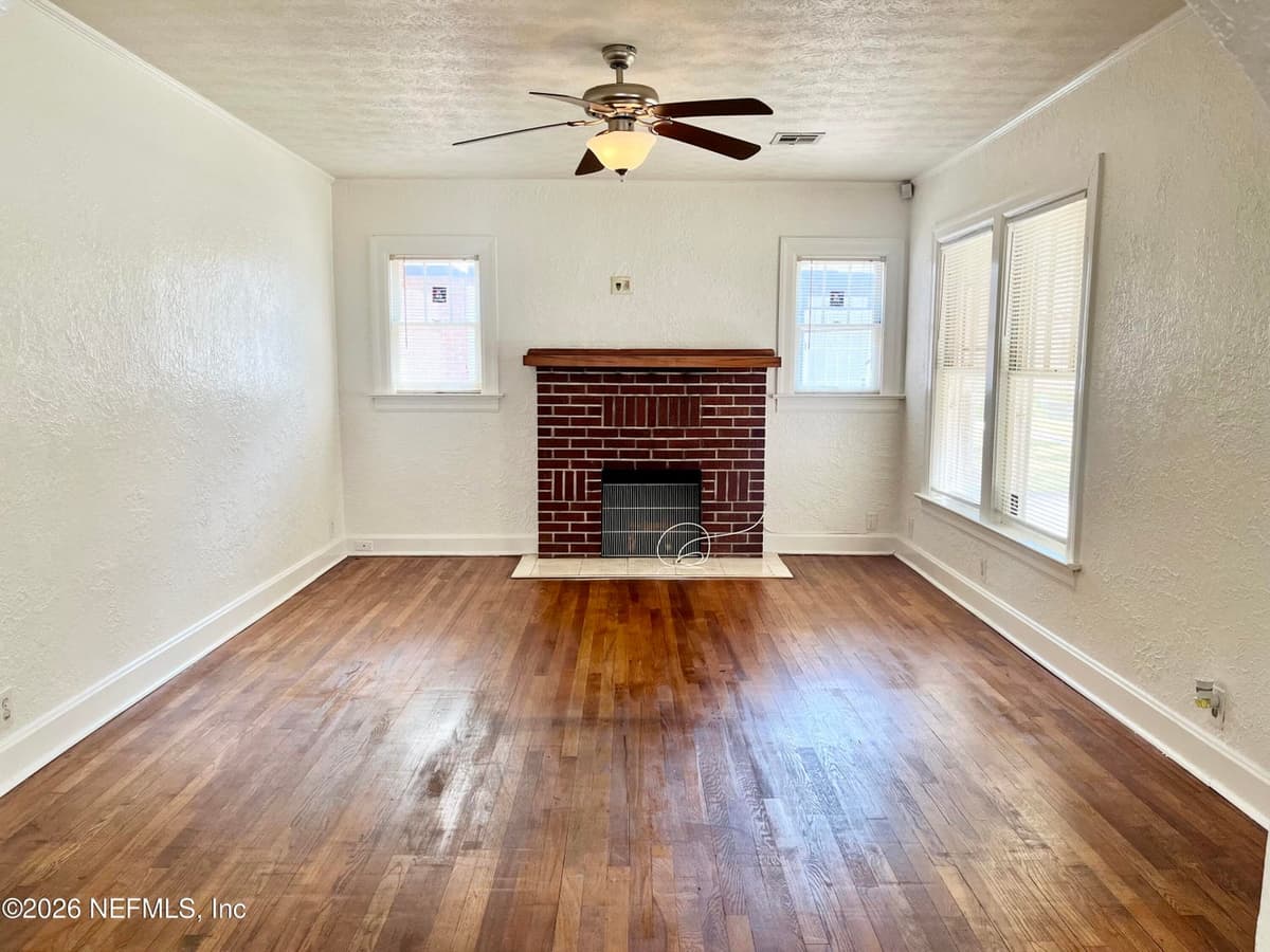 6503 SAPPHIRE Drive, Jacksonville, FL 32208 2