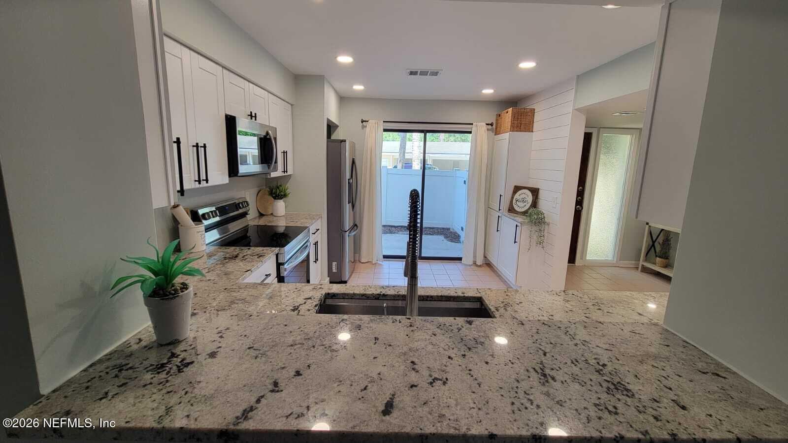 7848 PLAYA DEL REY Court 7848, Jacksonville, FL 32256