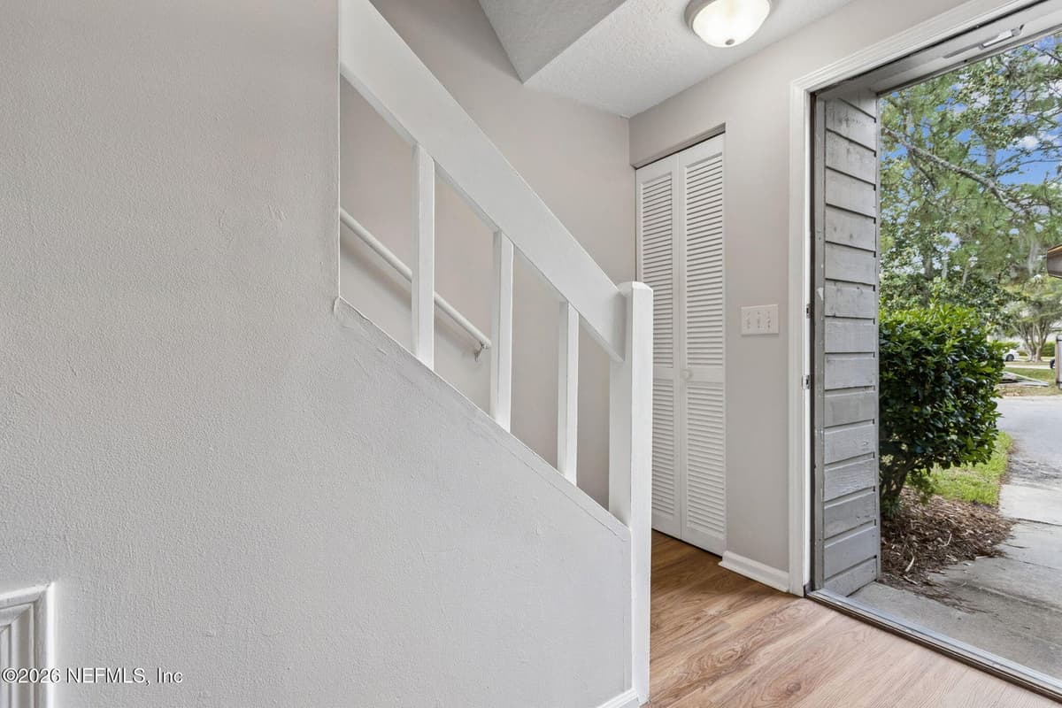 3801 CROWN POINT Road 1184, Jacksonville, FL 32257 3