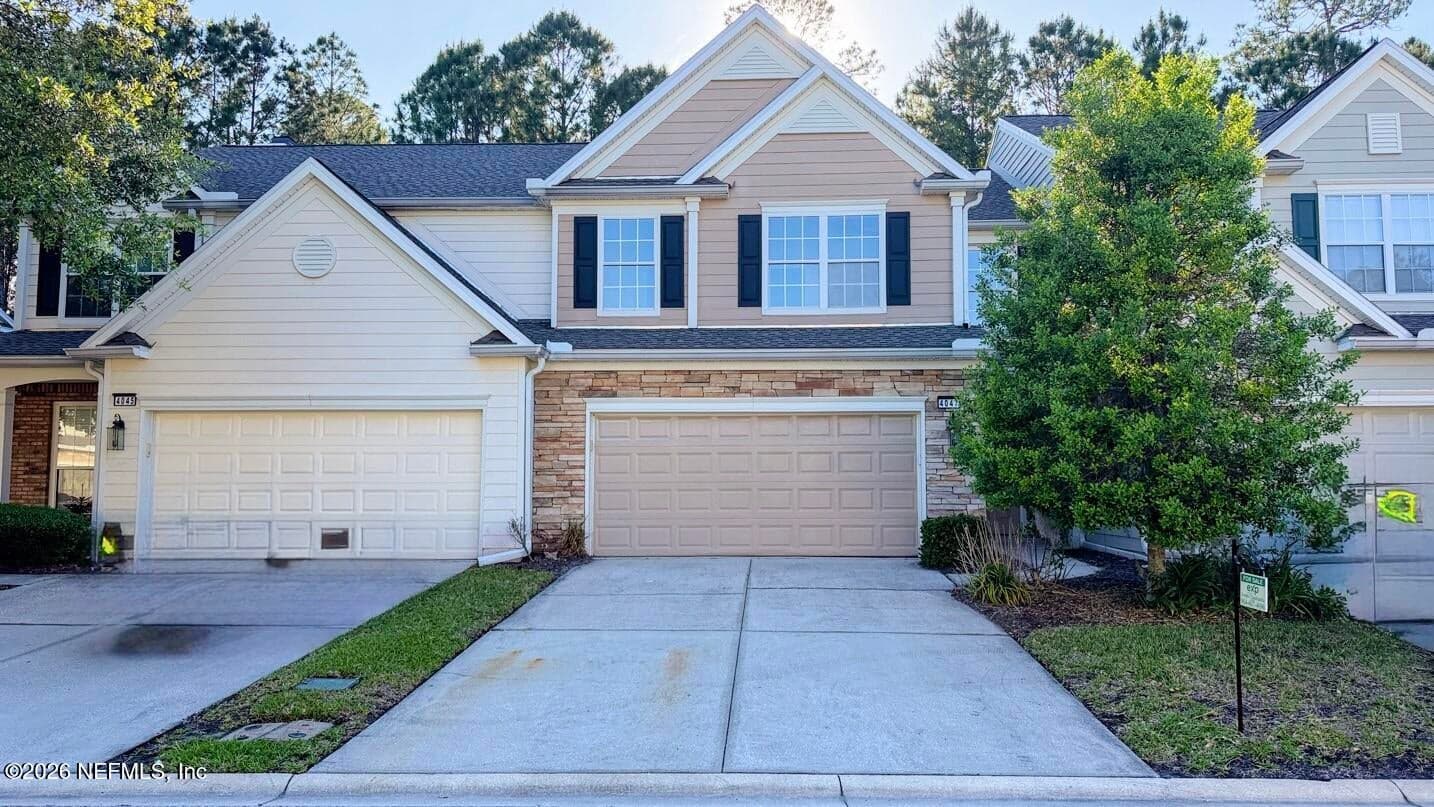 4047 LIONHEART Drive, Jacksonville, FL 32216