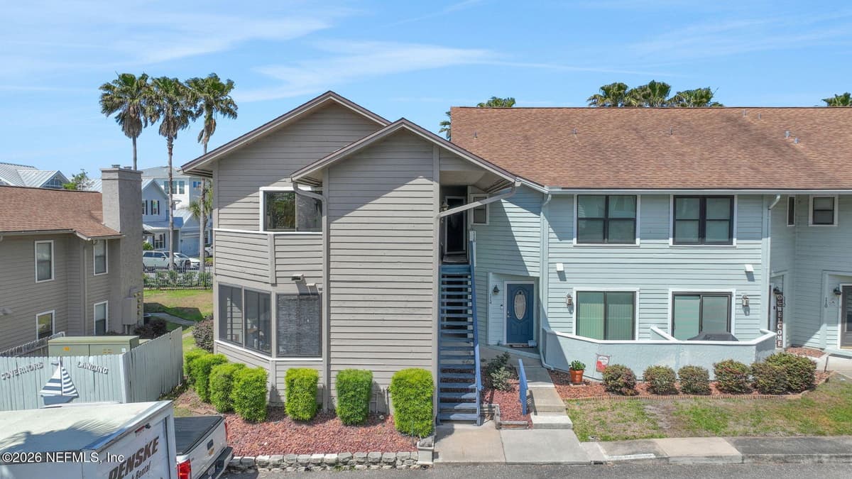 118 GOVERNOR Street 208, Green Cove Springs, FL 32043 2