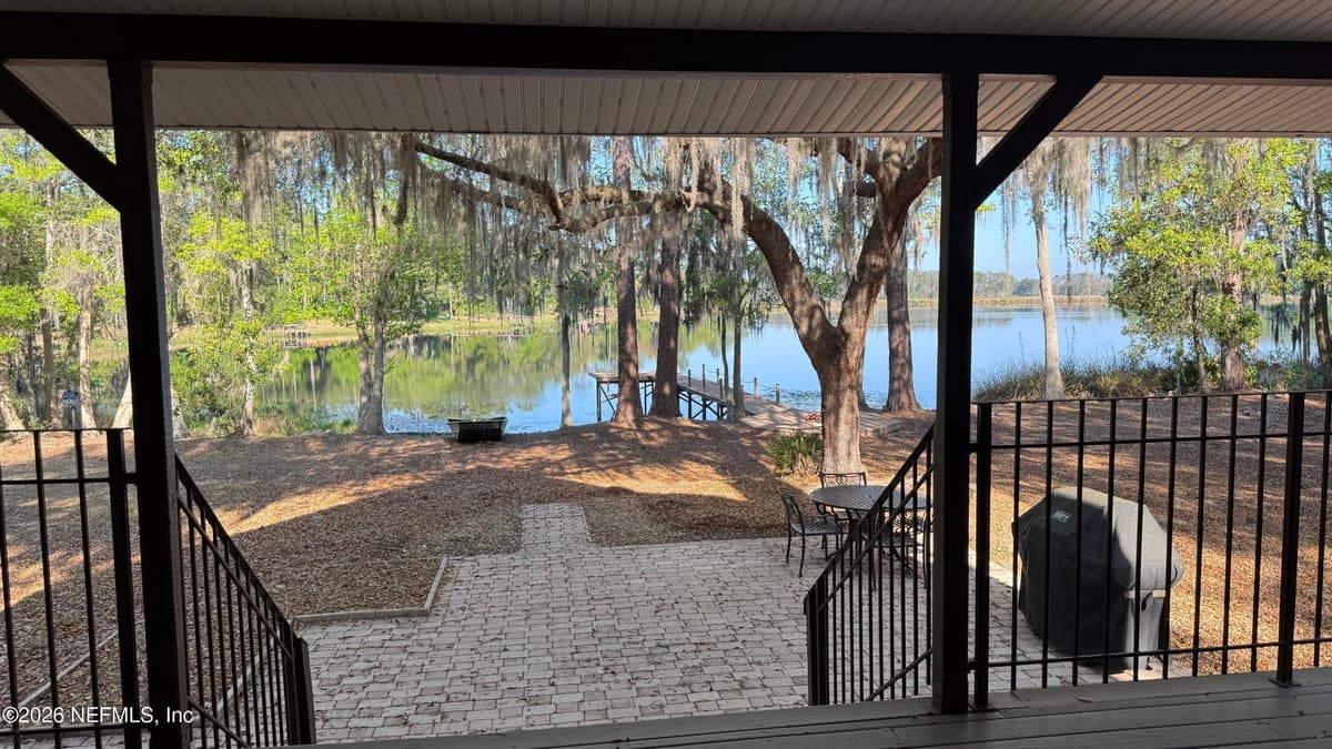 150 INDIAN LAKES Road, Hawthorne, FL 32640 2