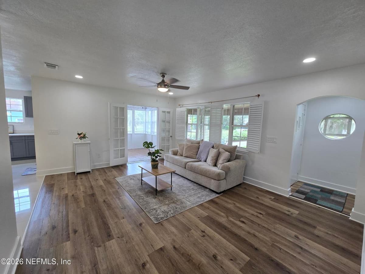 1893 E Road, Jacksonville, FL 32216 2
