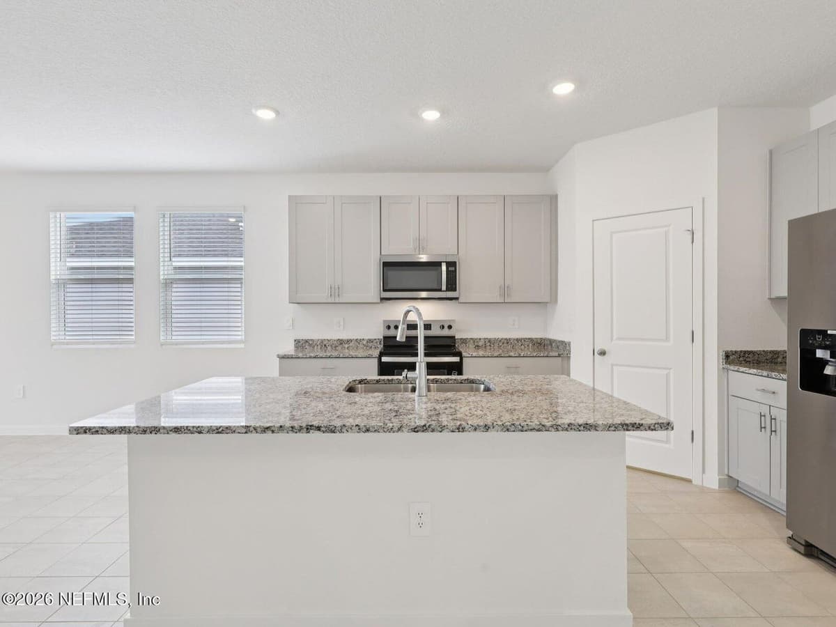 7238 EMILY MEADOW Way, Jacksonville, FL 32219 2