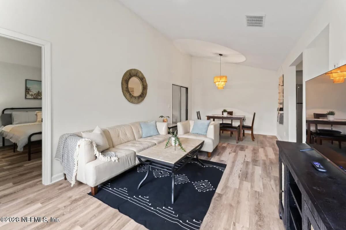 10711 ALDEN Road 4, Jacksonville, FL 32246 2