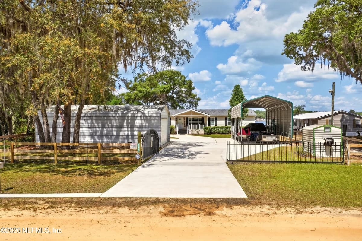 141 KITTY Avenue, Interlachen, FL 32148 3