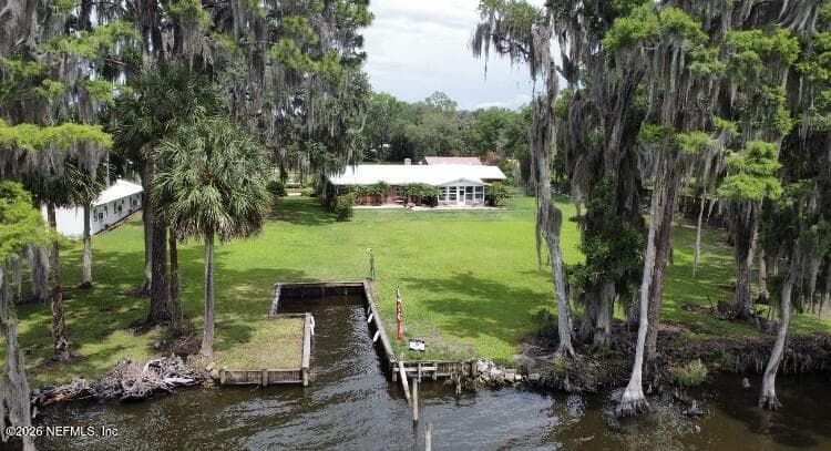 117 ST JOHNS FISHING LODGE Road, Crescent City, FL 32112