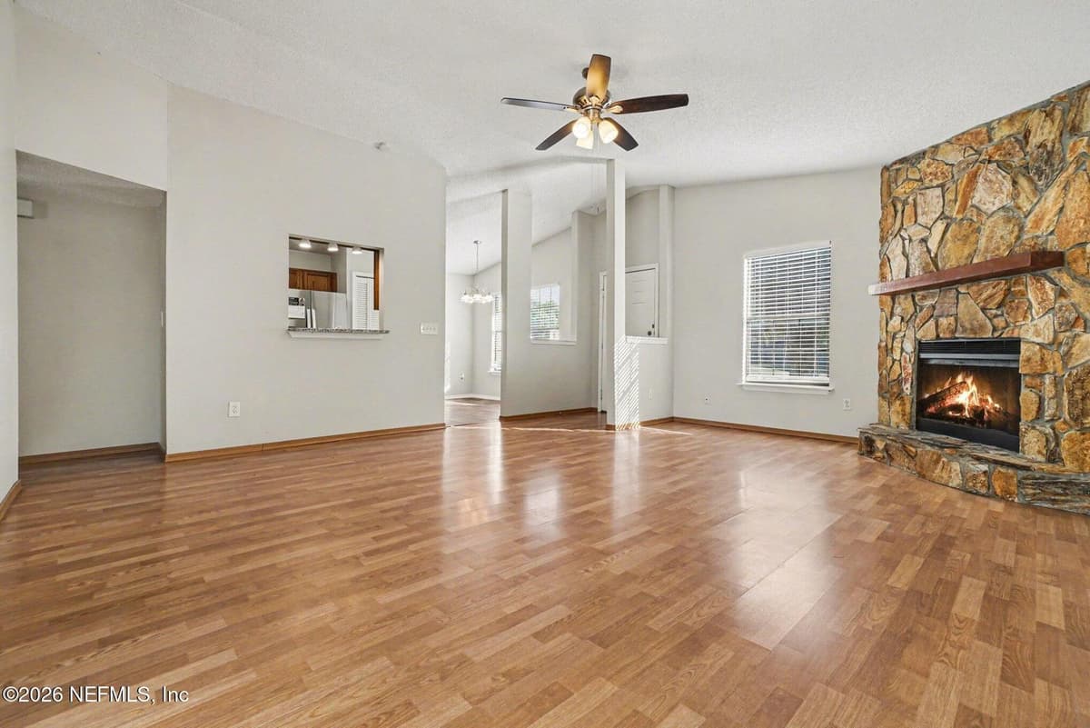562 JAMES WILSON Circle, Orange Park, FL 32073 3