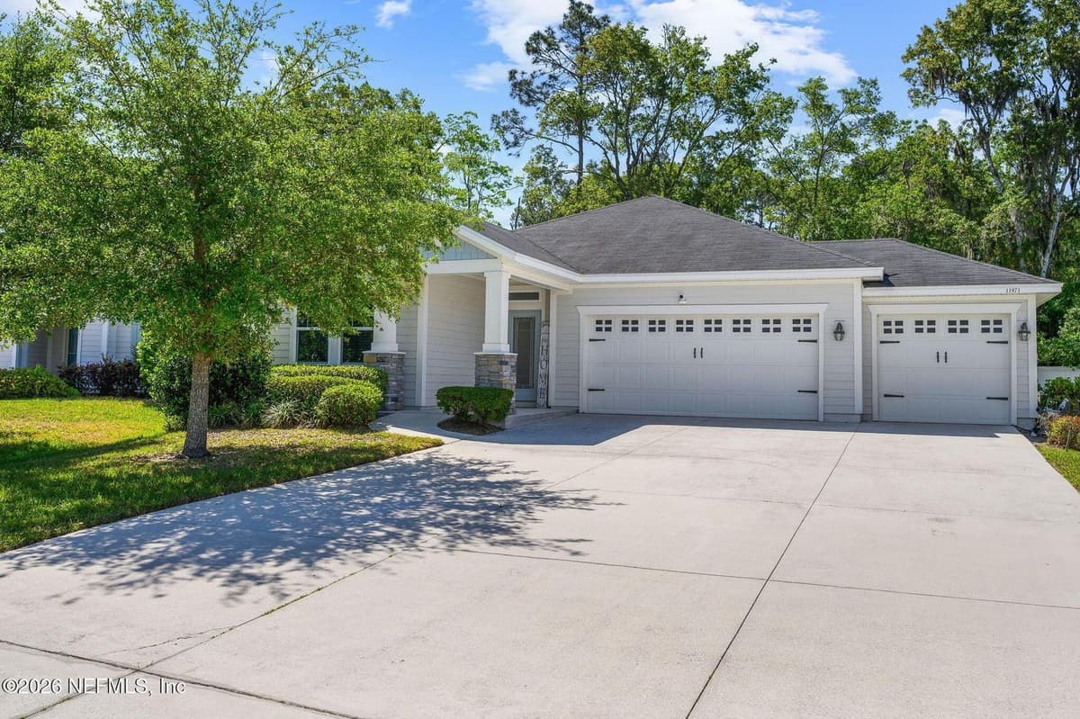 11973 BRIDGEHAMPTON Road, Jacksonville, FL 32218 2