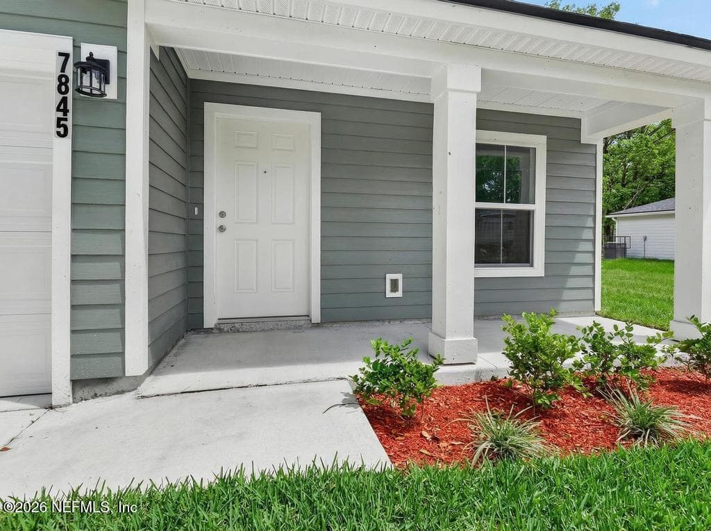 5536 LEAMING Avenue, Jacksonville, FL 32254 3
