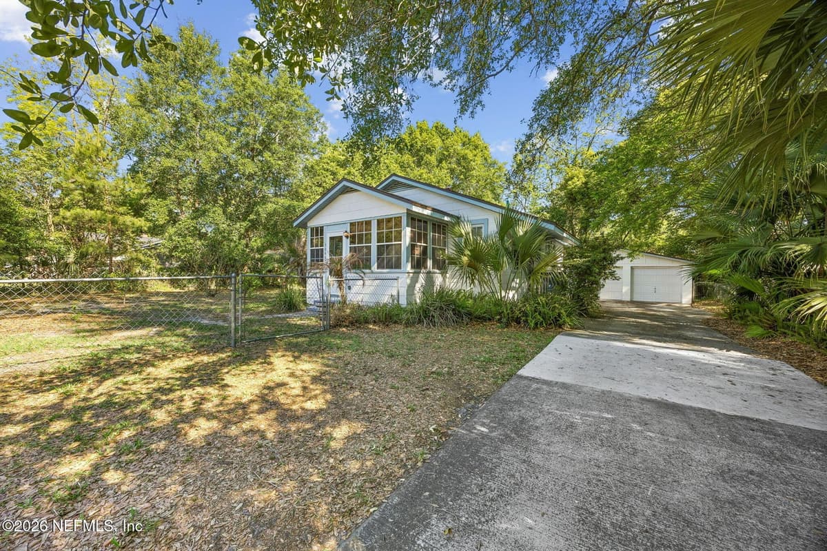 3045 DELLWOOD Avenue, Jacksonville, FL 32205 2