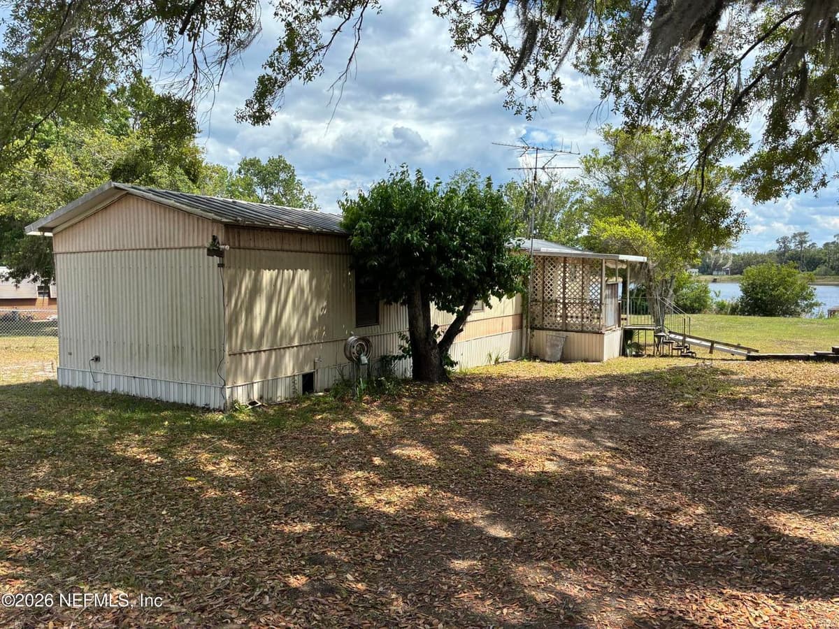 121 CHURCH LAKE Drive, Interlachen, FL 32148 2