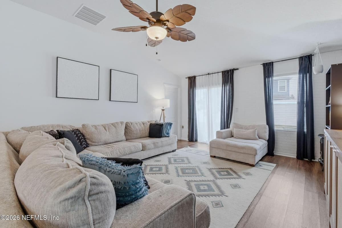 10026 SITTING FOX Drive, Jacksonville, FL 32222 3