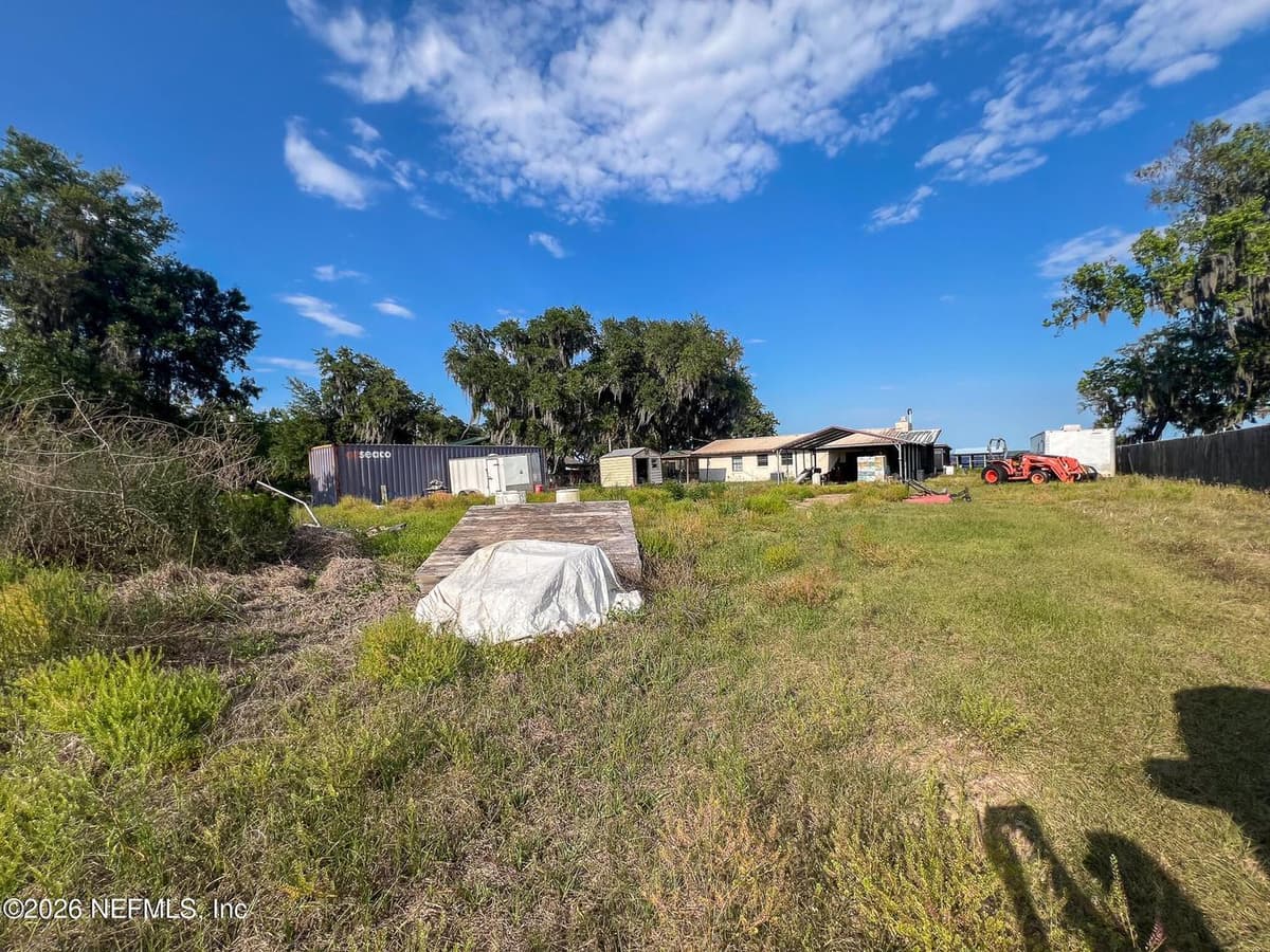 550 CEDAR CREEK Road 2, Palatka, FL 32177 3