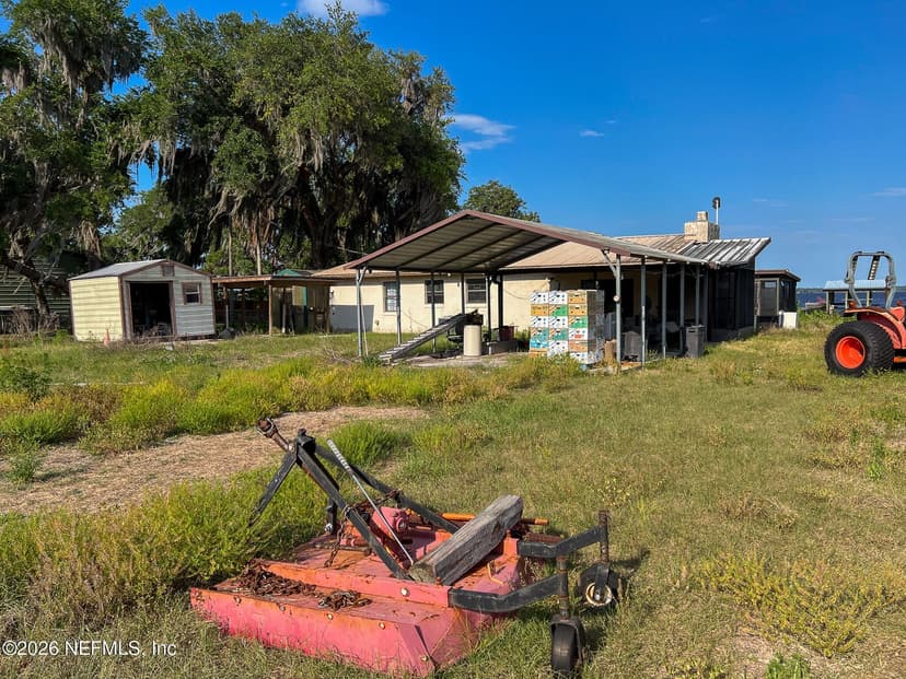 550 CEDAR CREEK Road 2, Palatka, FL 32177
