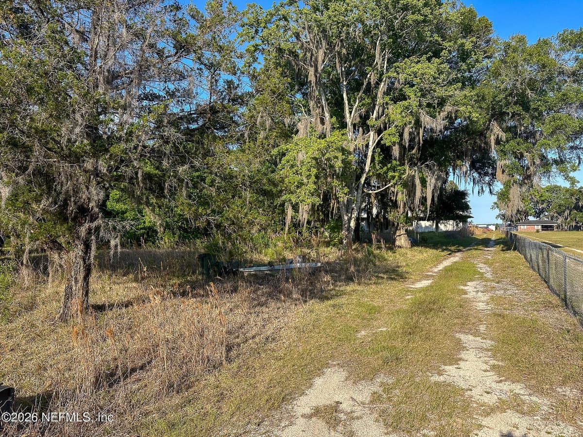 550 CEDAR CREEK Road 2, Palatka, FL 32177 2