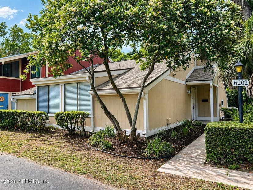 6202 LAKE TAHOE Drive 6202, Jacksonville, FL 32256