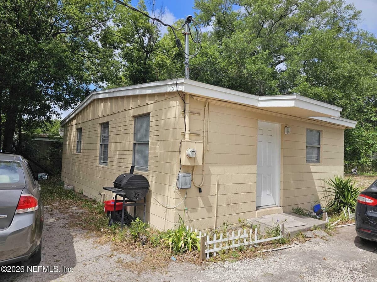 10502 WOOSTER Drive, Jacksonville, FL 32218 2