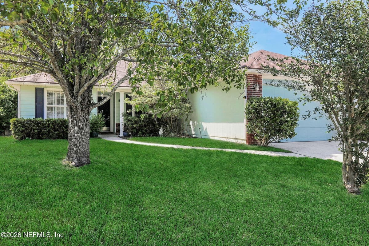 2010 LAS BRISAS Way W, Jacksonville, FL 32224 2
