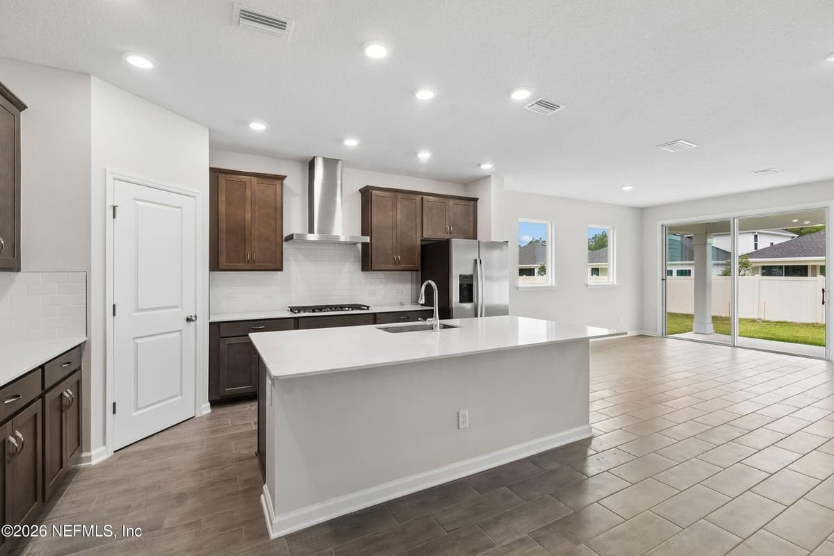 75852 WALKING PATH Lane, Yulee, FL 32097 2