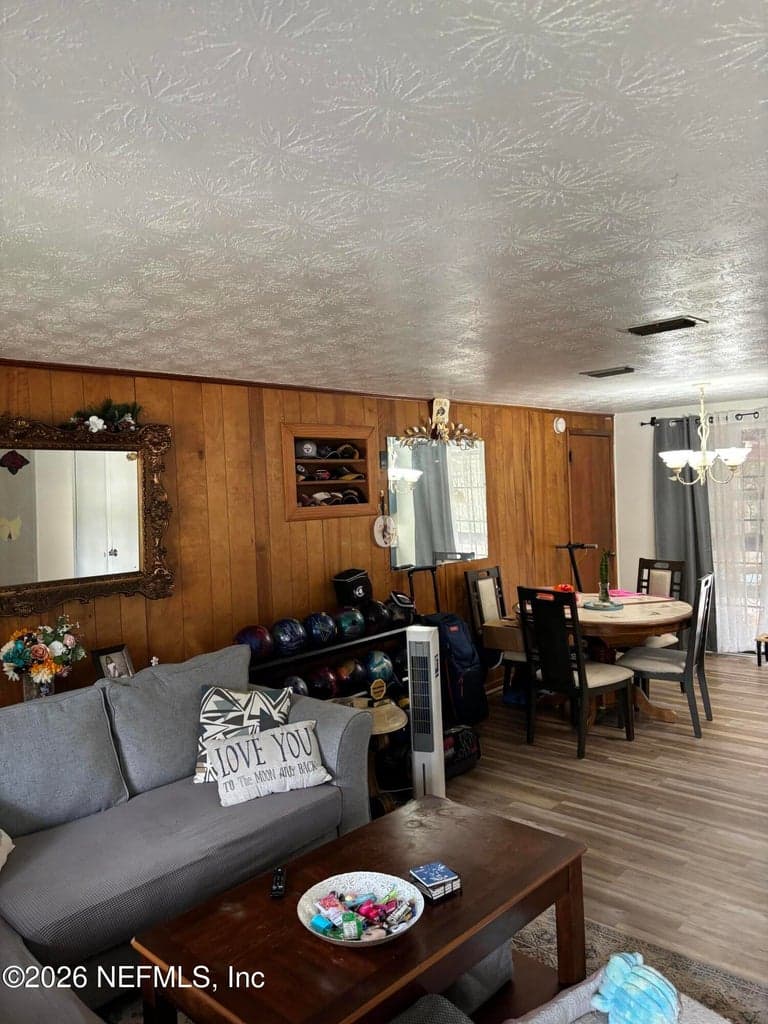 918 BACALL Road, Jacksonville, FL 32218 2