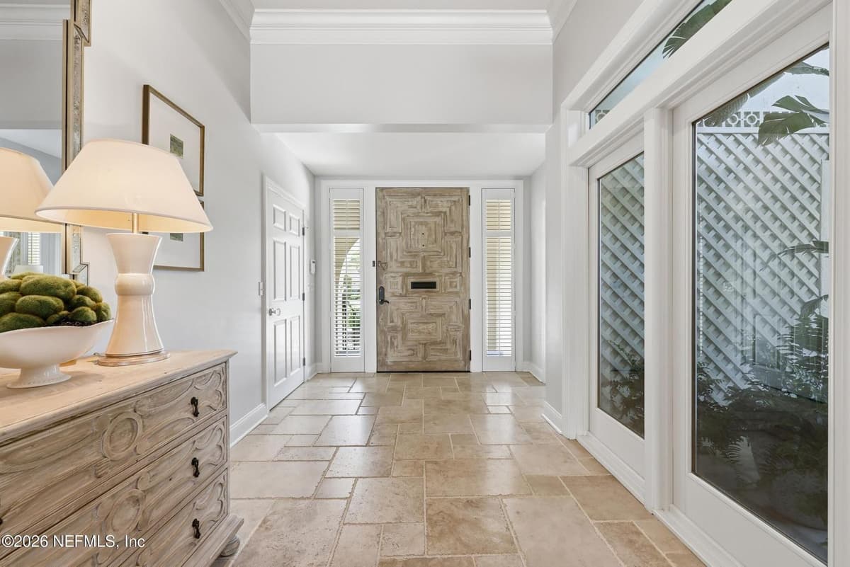 4325 VENETIA Boulevard, Jacksonville, FL 32210 3