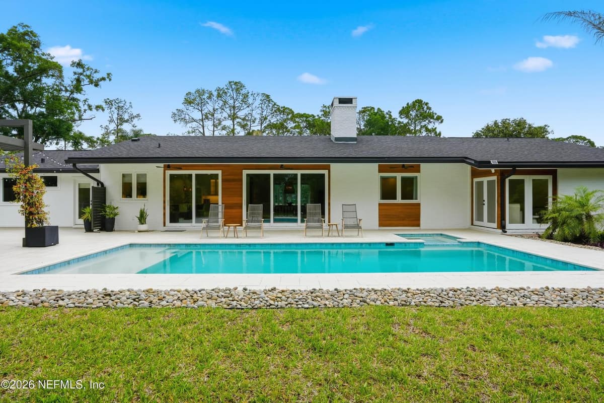 8228 HOLLYRIDGE Road, Jacksonville, FL 32256 2