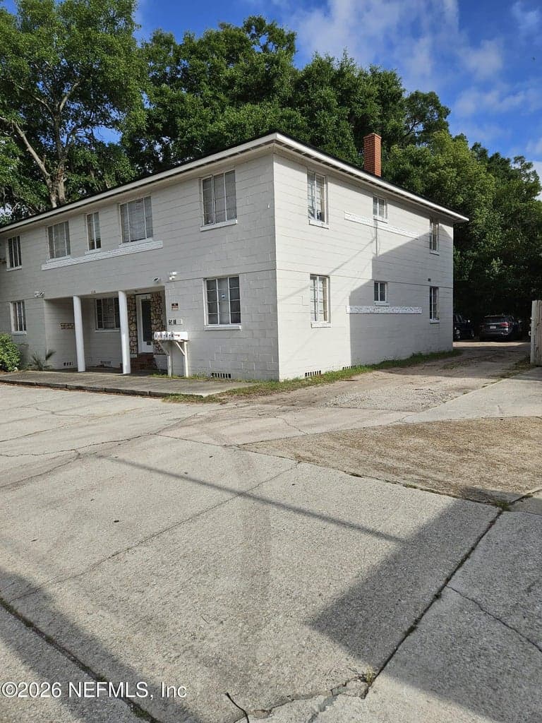 5718 MERRILL Road, Jacksonville, FL 32277 2