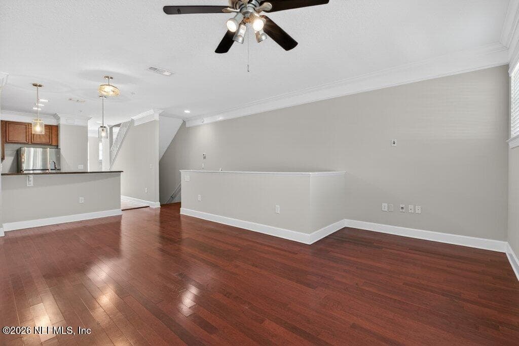 9823 TAPESTRY PARK Circle 302, Jacksonville, FL 32246 2