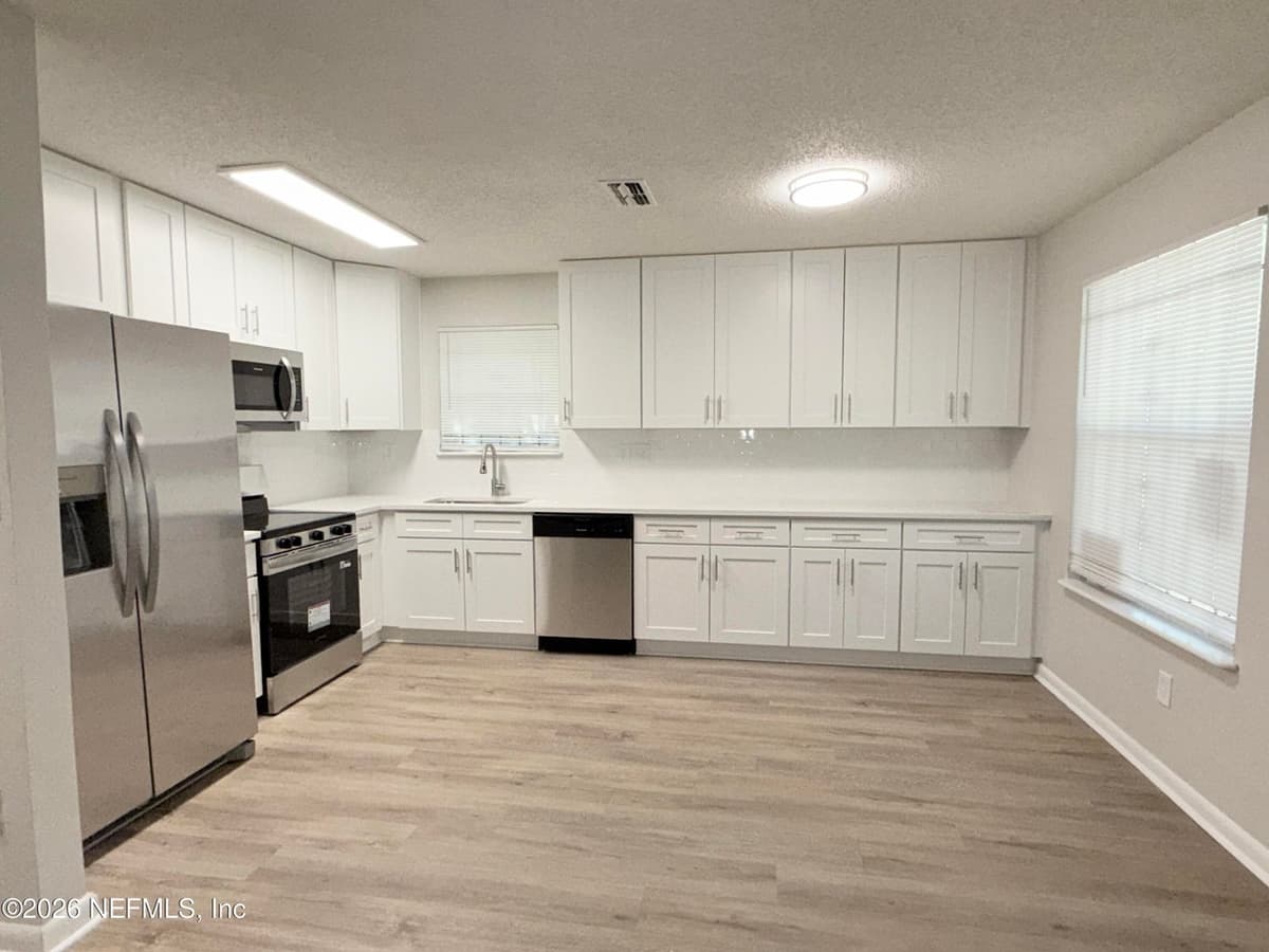 526 PIPPIN Street, Jacksonville, FL 32206 3