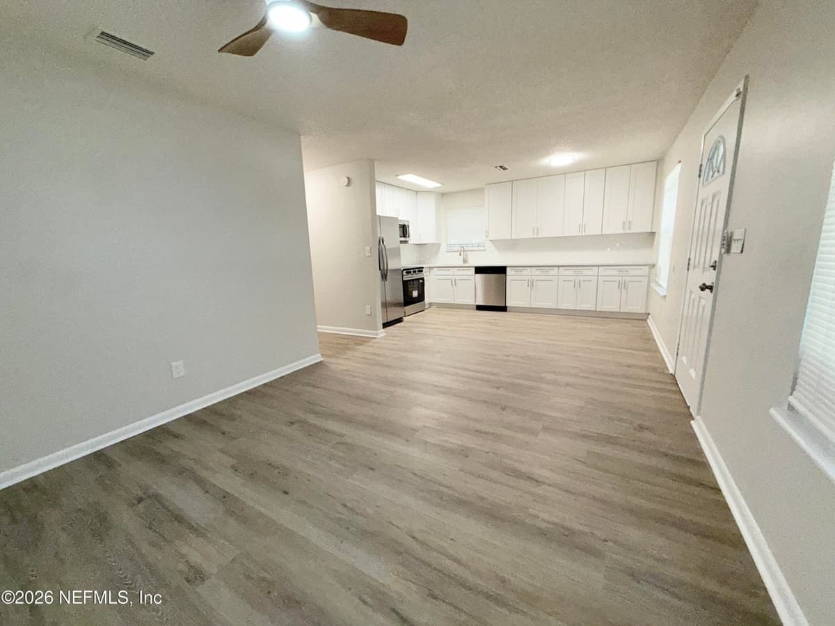 526 PIPPIN Street, Jacksonville, FL 32206 2