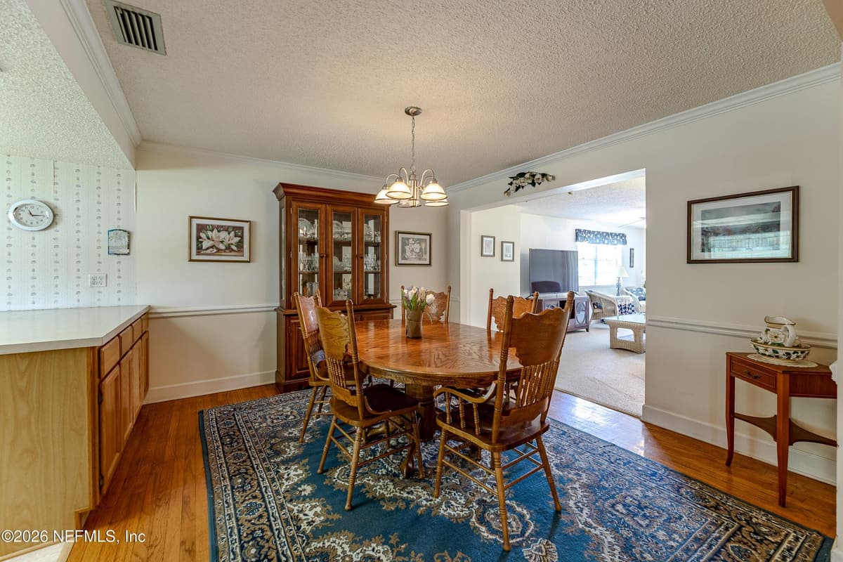 5289 MAGNOLIA Circle N, Jacksonville, FL 32211 3
