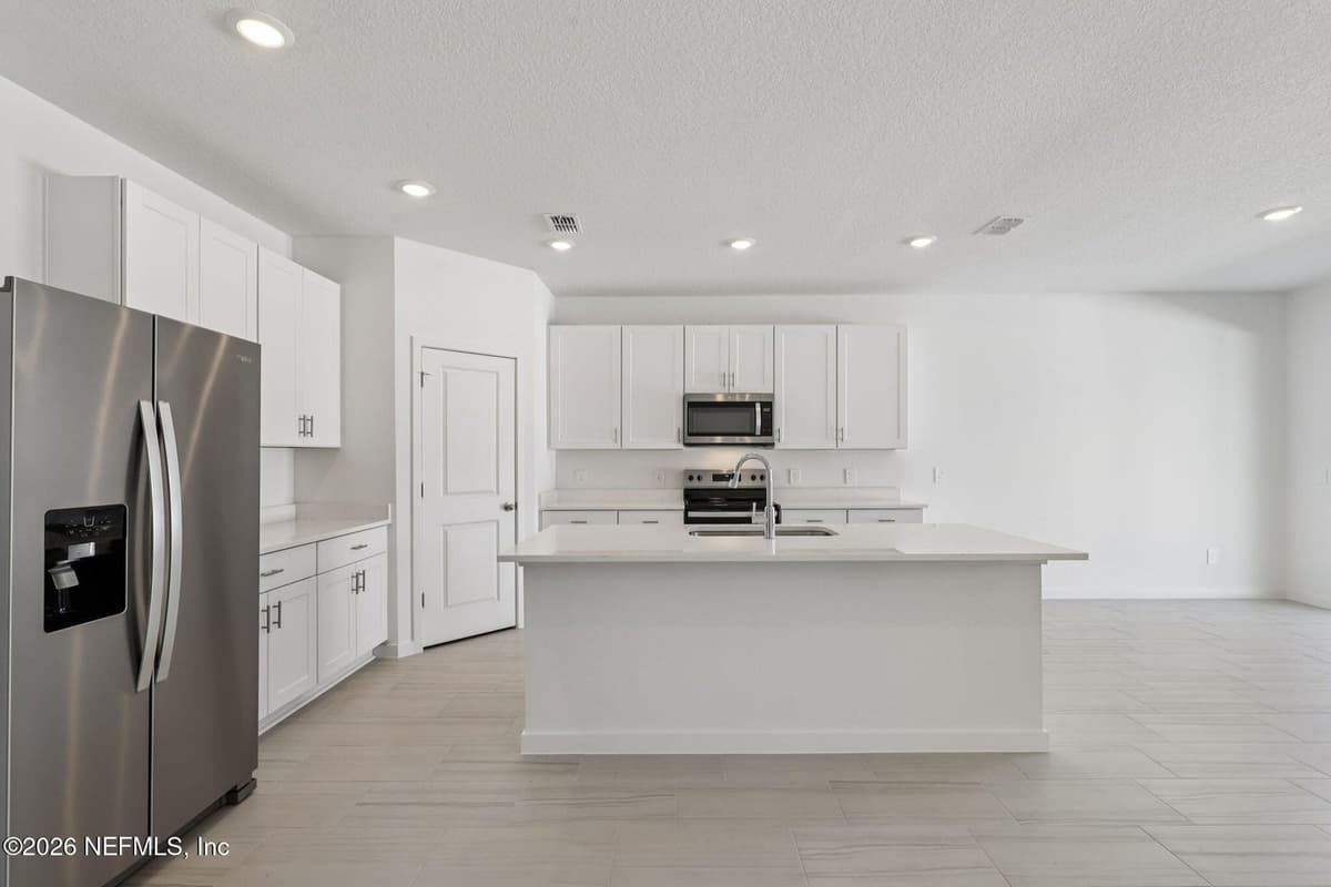 7398 EVERETT FOREST Drive, Jacksonville, FL 32219 3