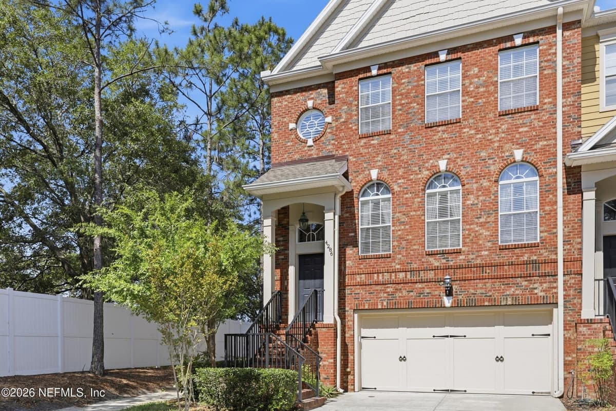4286 STUDIO PARK Avenue, Jacksonville, FL 32216 2