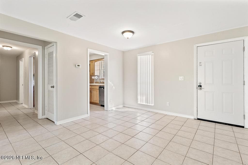 1618 EL CAMINO Road 6, Jacksonville, FL 32216 3