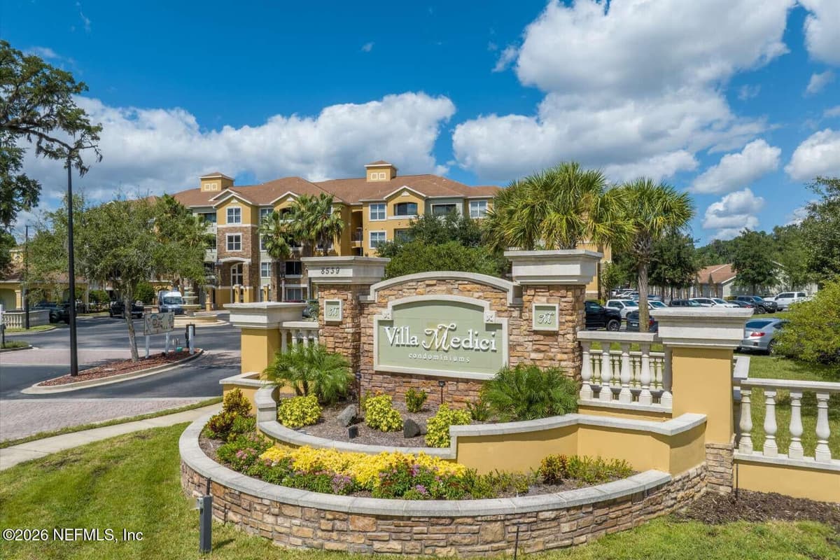 8539 GATE Parkway W 9303, Jacksonville, FL 32216 2