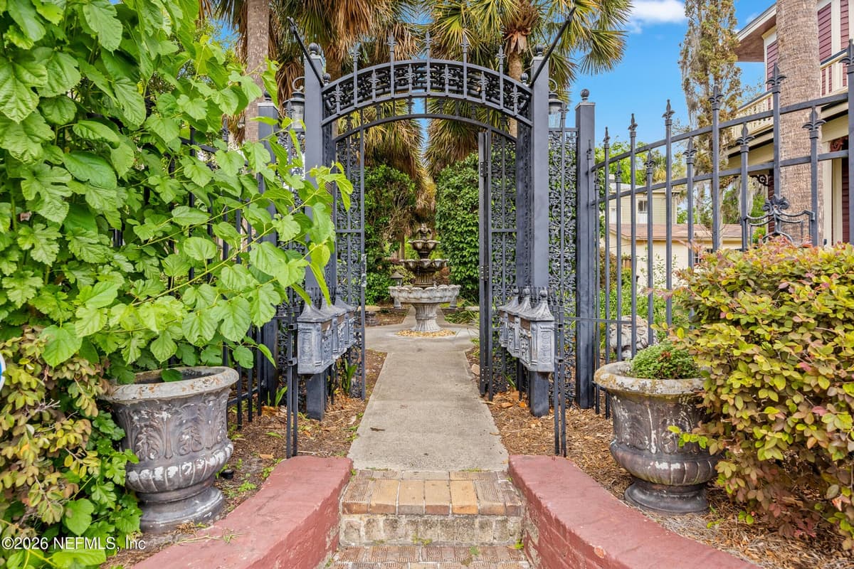 9 W 5TH Street, Jacksonville, FL 32206 3