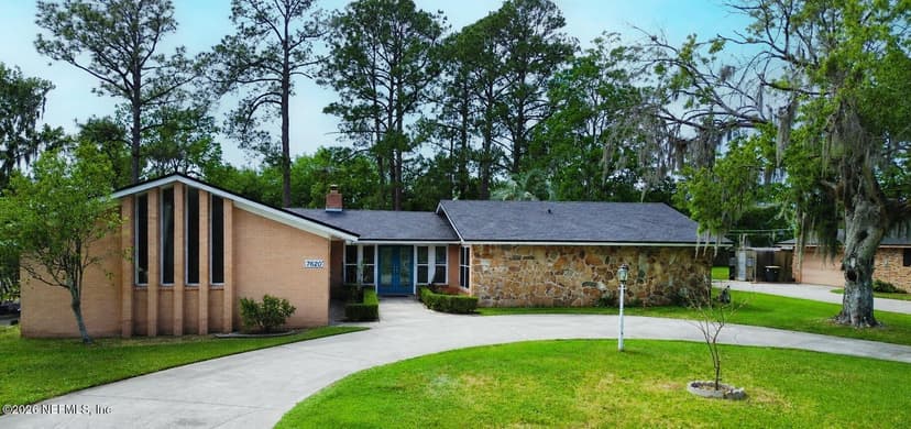 7620 DUCLAY FOREST Drive W, Jacksonville, FL 32244