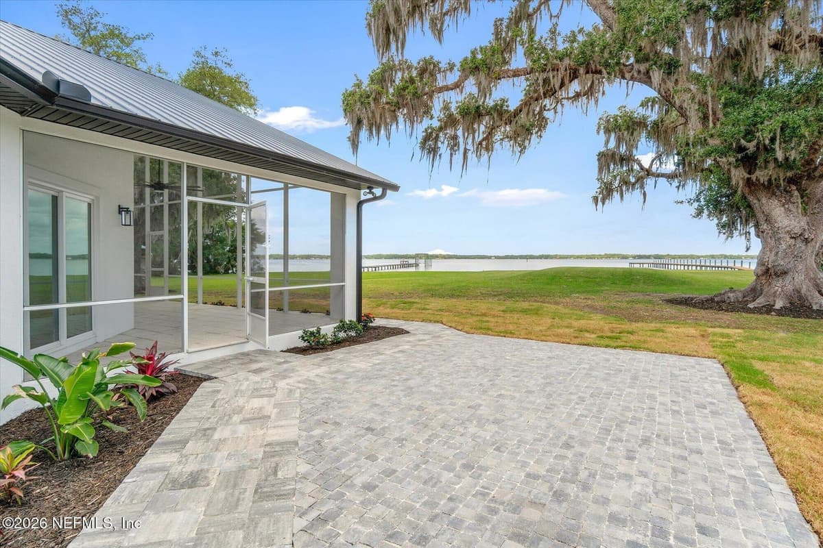111 E GROVELAND Lane, East Palatka, FL 32131 3
