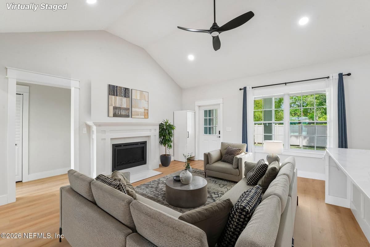 1281 GLEN LAURA Road, Jacksonville, FL 32205 3