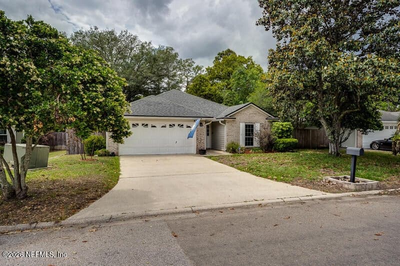 8005 MACINNES Drive, Jacksonville, FL 32244 2